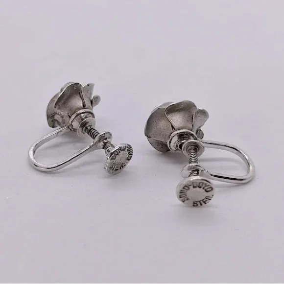 Vintage, sterling silver rose screwback earrings - Picture 2 of 2